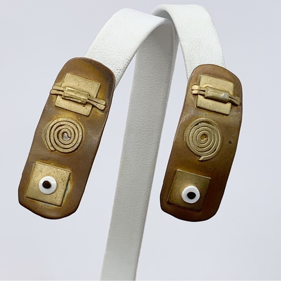 Vintage mixed metal copper abstract geometric clip on earrings - Picture 4 of 6